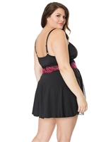 5. Boutique érotique, Nuisette babydoll et string Noir et Fuchsia de Coquette
