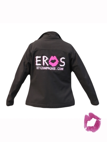 1. Boutique érotique, Manteau Eros
